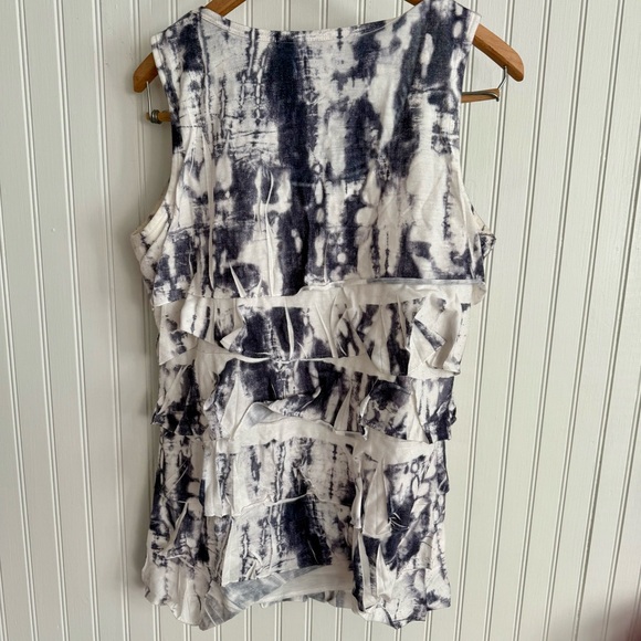 Coldwater Creek Tie-Dye Ruffle Tank Top Size 6 - Picture 3 of 4